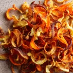 15-Minute Crispy Peels: Transform Scraps into Snacks! 3 15-Minute Crispy Peels: Turning Carrot and Onion Scraps into a Healthy Snack